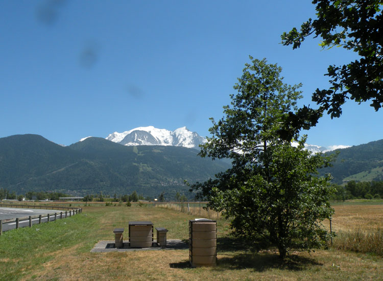 In Francia, in vista del Monte Bianco....
